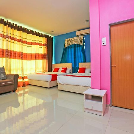 Jeli Oyo 89933 Nun Hotel מראה חיצוני תמונה