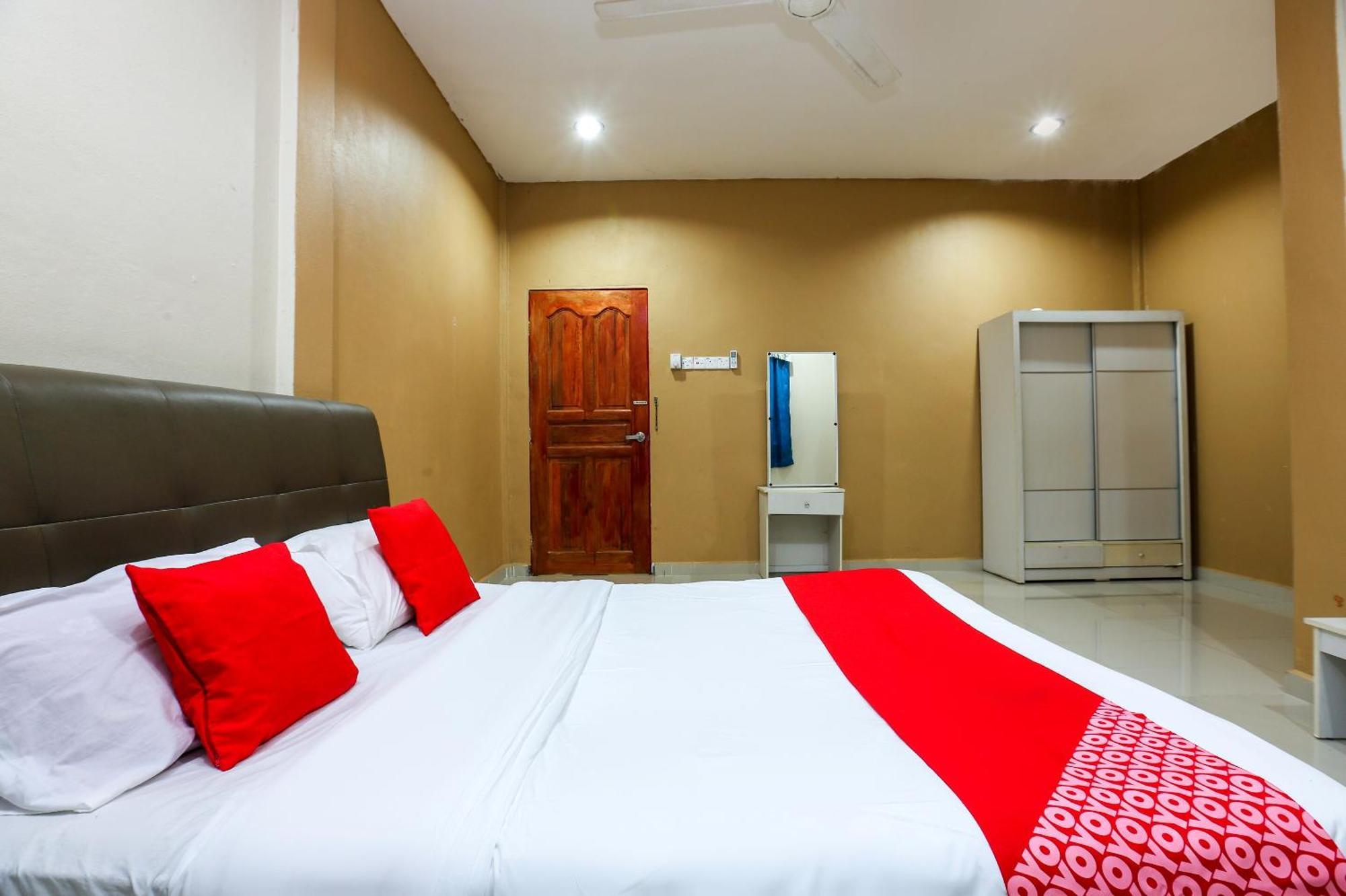 Jeli Oyo 89933 Nun Hotel מראה חיצוני תמונה