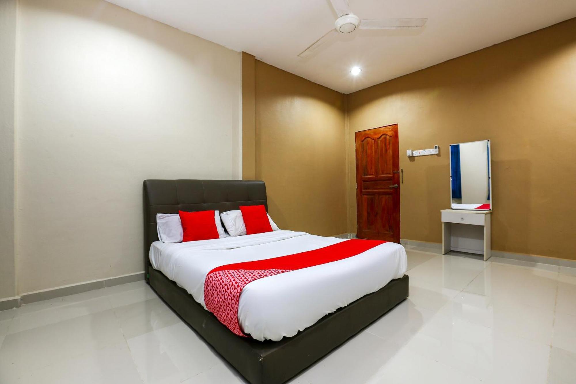 Jeli Oyo 89933 Nun Hotel מראה חיצוני תמונה
