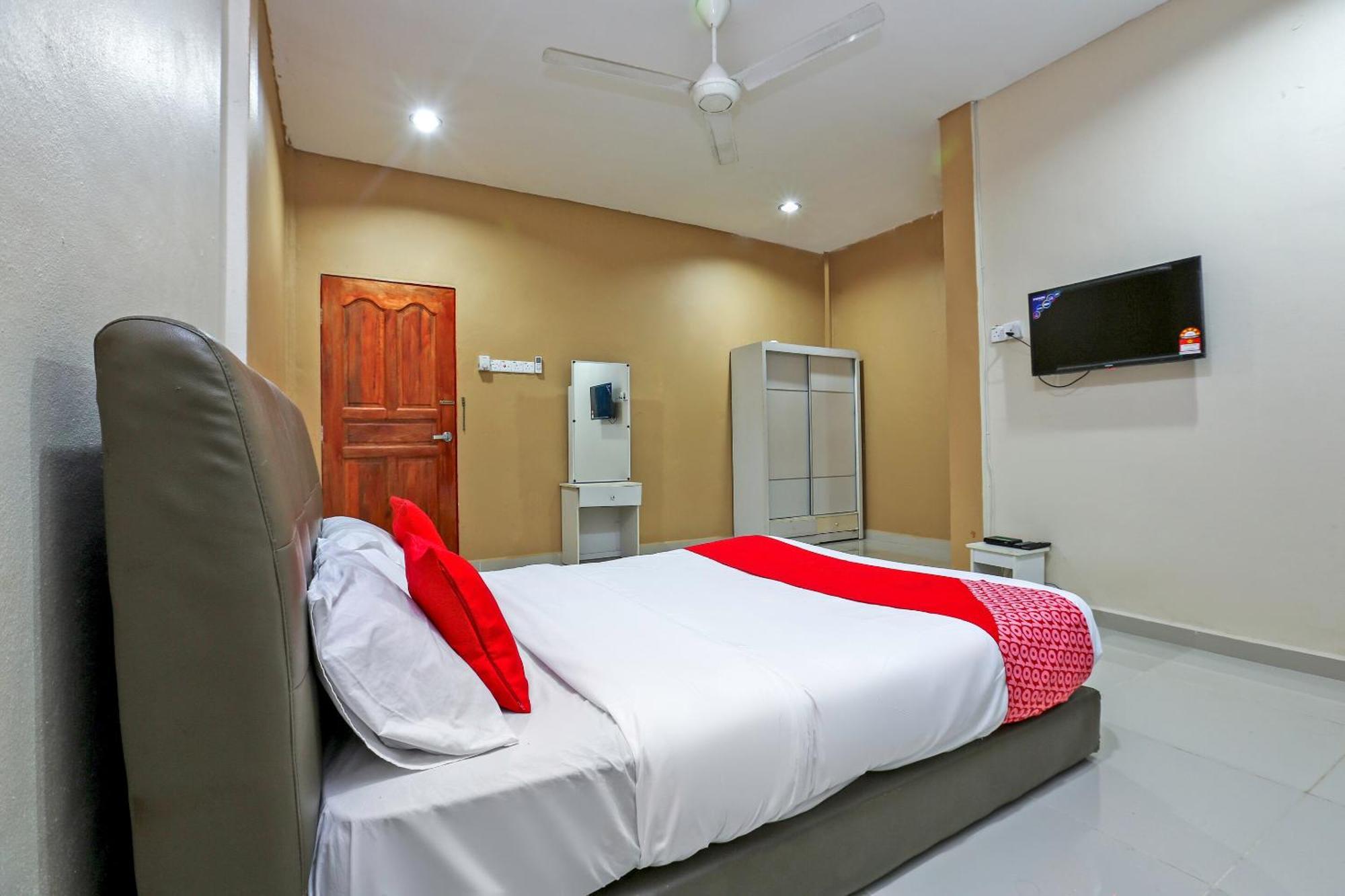 Jeli Oyo 89933 Nun Hotel מראה חיצוני תמונה