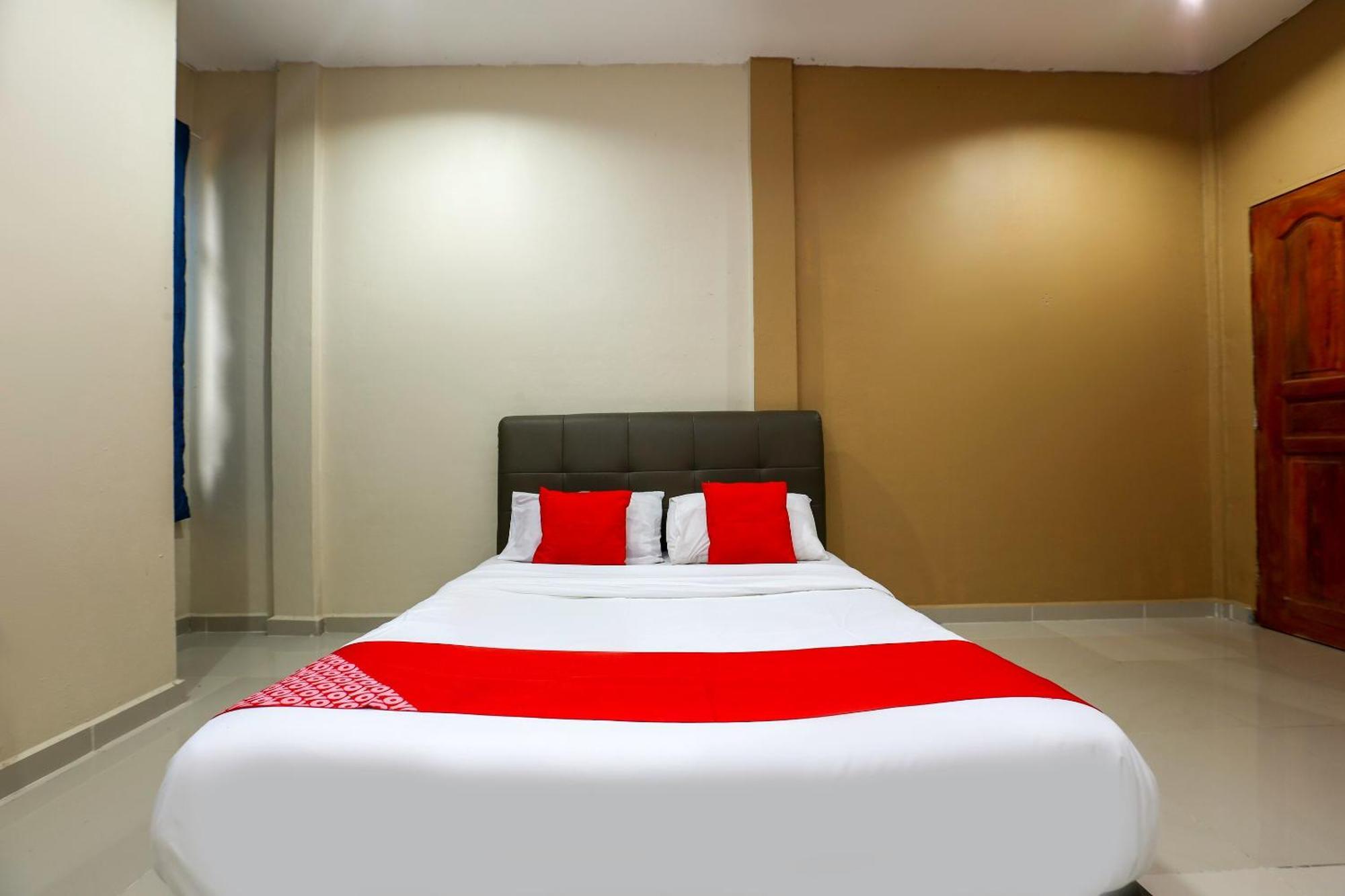 Jeli Oyo 89933 Nun Hotel מראה חיצוני תמונה